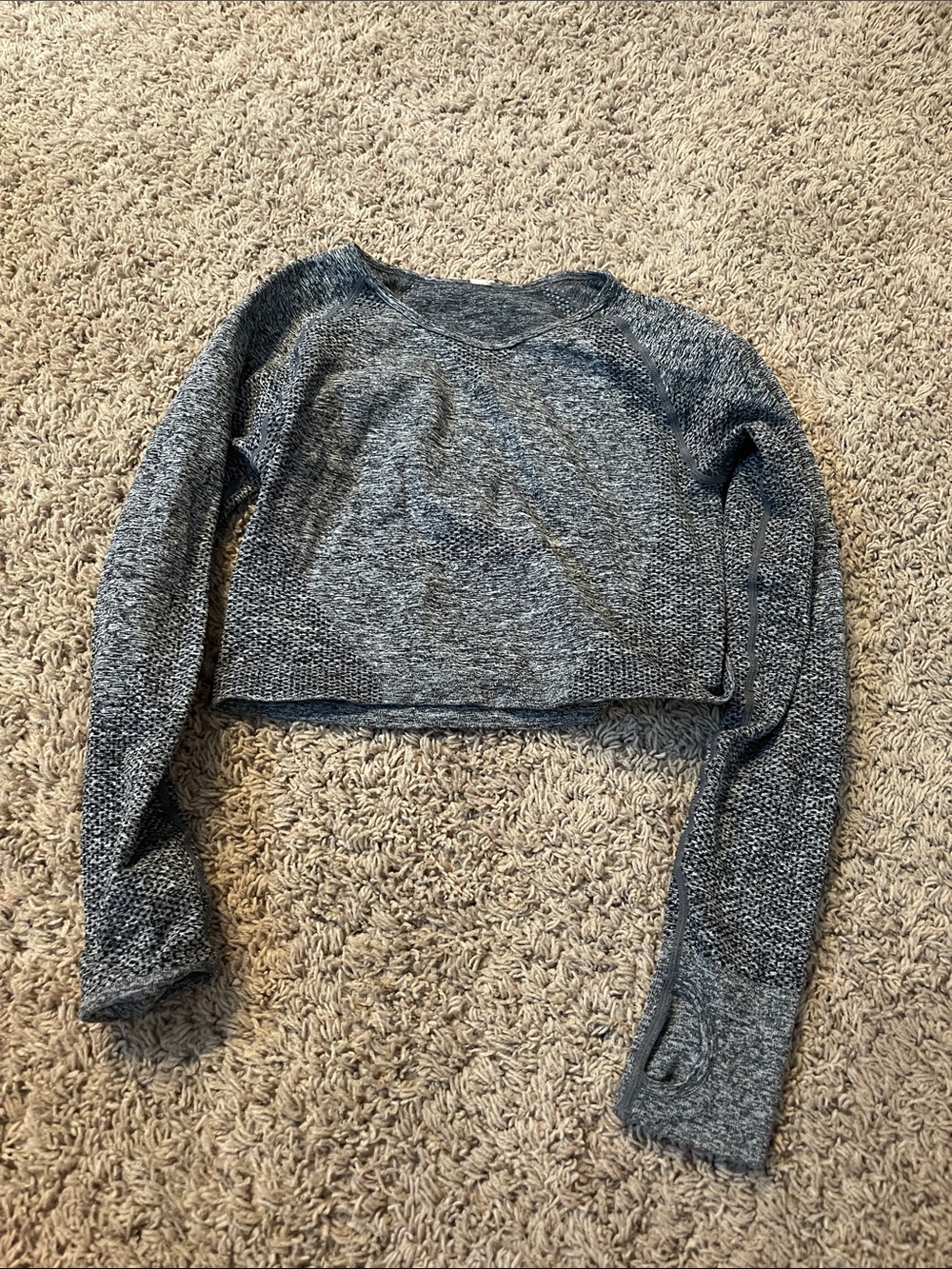 Cropped Long-Sleeve Workout Top in Heather Gray